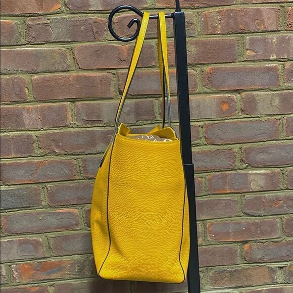Gucci Authentic Mustard Pebbled Leather Large Swing Shopper Tote Bag - Picture 4 of 15